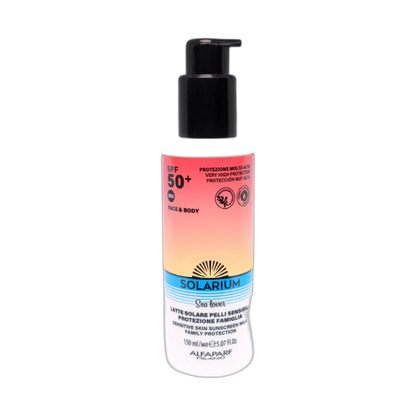 SOLARIUM fps50+ sensitive skin sunscreen milk - family protection 150 ml (fondo limpio)