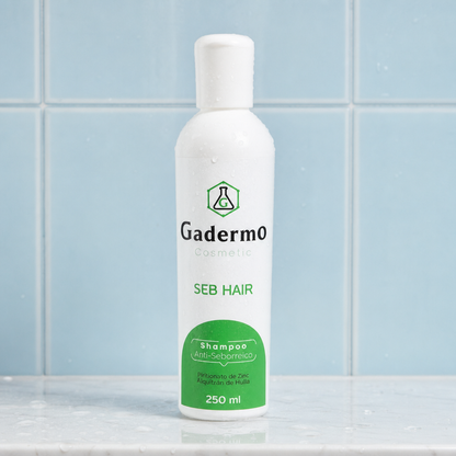 GADERMO SEB HAIR shampoo 250ml — foto de ambiente shampoo | Supiel